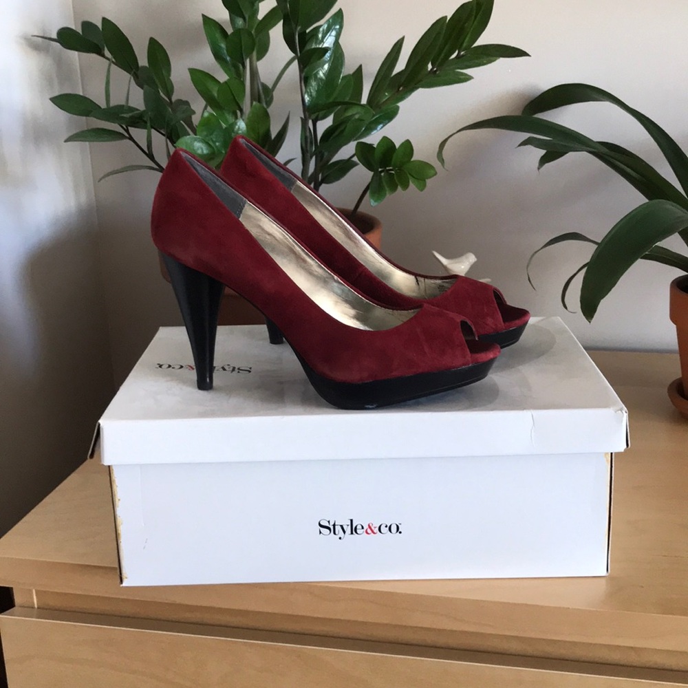 Red Style&Co pumps